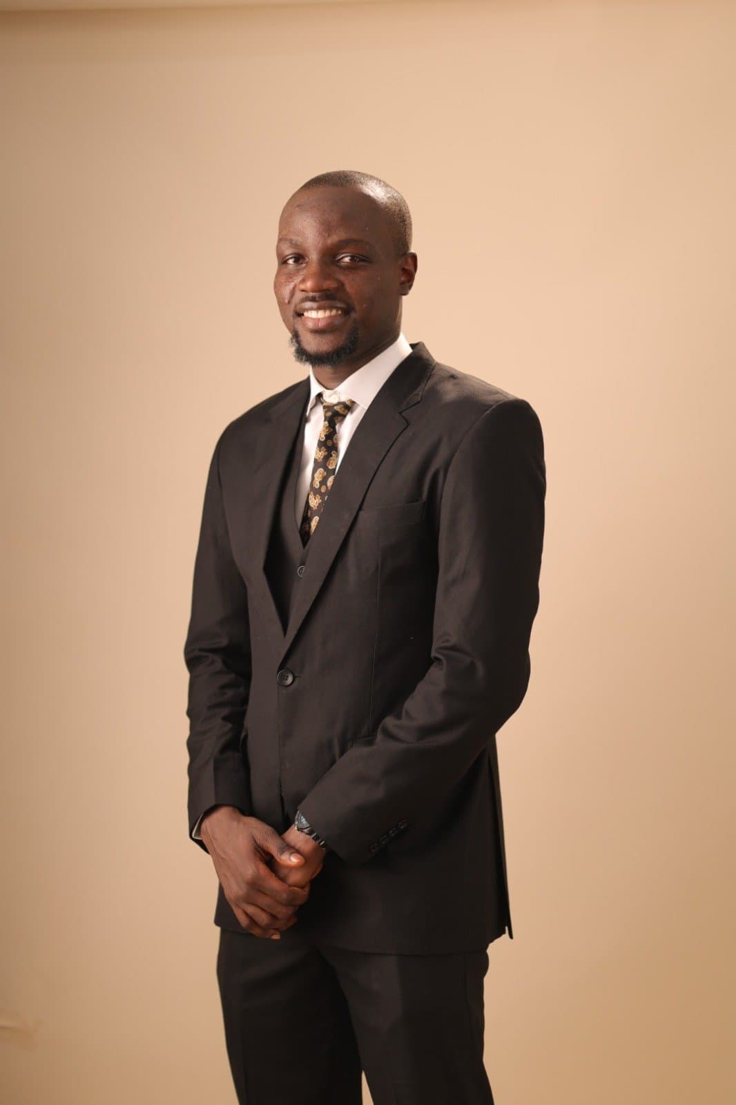 Emmanuel Omoloyin, FinanceTracked