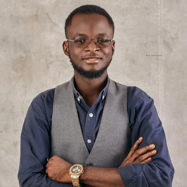 Shem Yisa, FinanceTracked