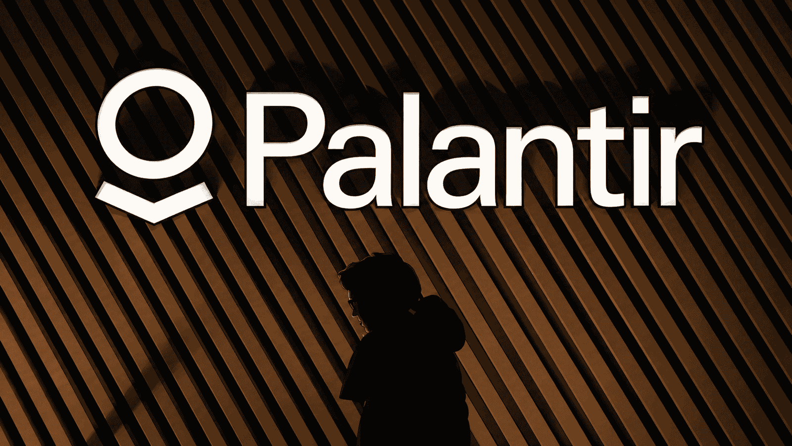 Palantir’s biggest contract edges closer to $1B run rate